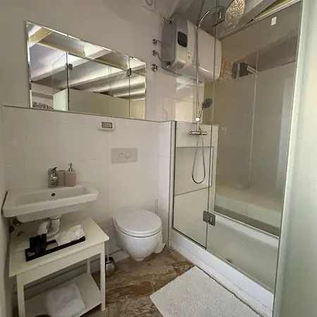 Onethreefive Apartman Rovinj