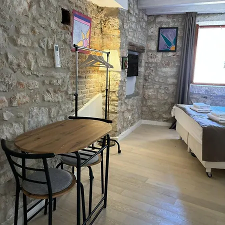 Onethreefive Apartman